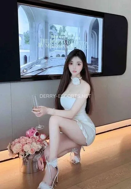 Derry escorts Payton — 1