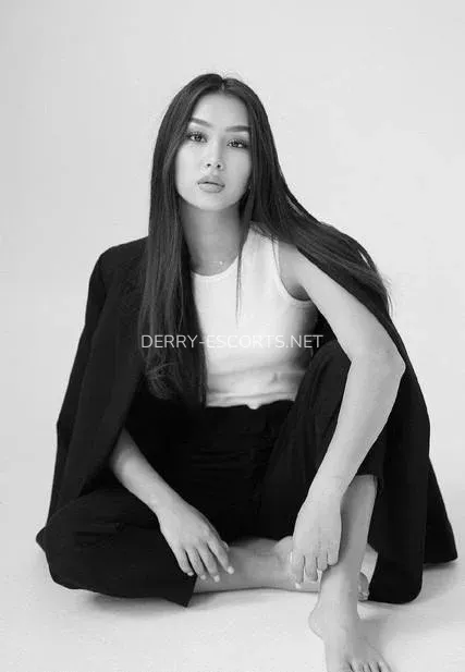 Derry escorts Kylee — 5