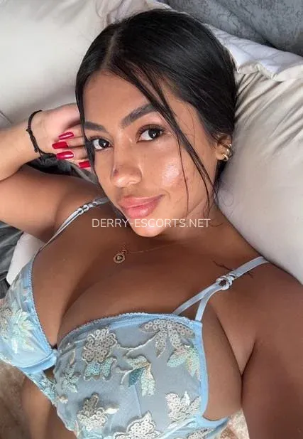 Derry escorts Victoria — 4