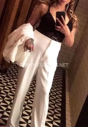 Escort djevojka Jayla - Derry