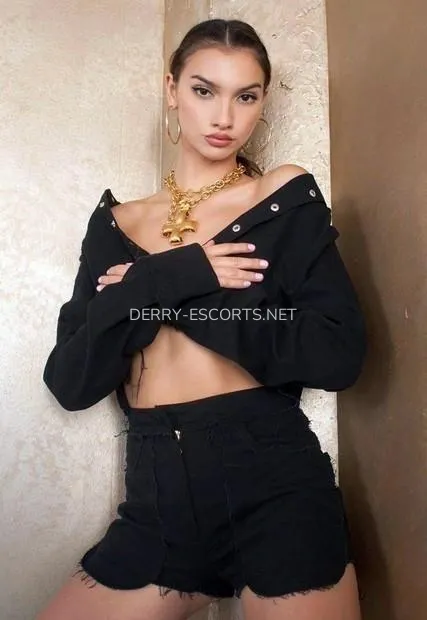 Derry escorts Tecla — 2