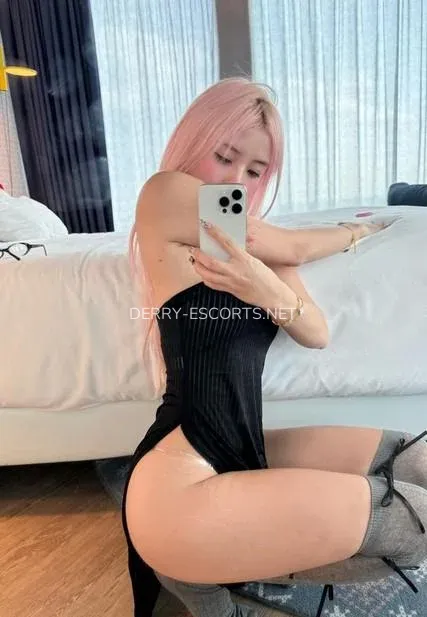 Derry escorts Mikayla — 3