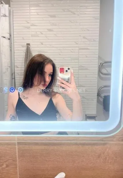 Derry escorts Erin — 7