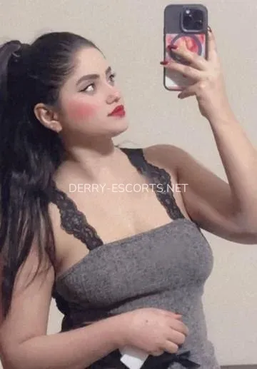 Derry escorts Katarina — 1