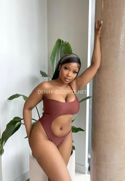 Derry escorts Annabelle — 3