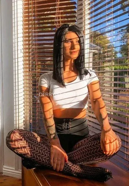 Derry escorts Maria — 7