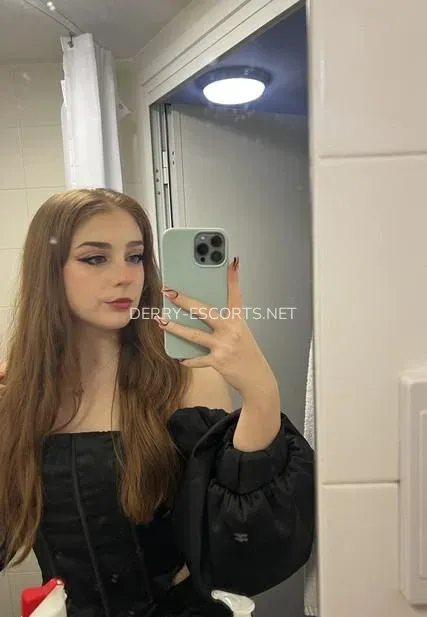 Derry escorts Dakota — 3