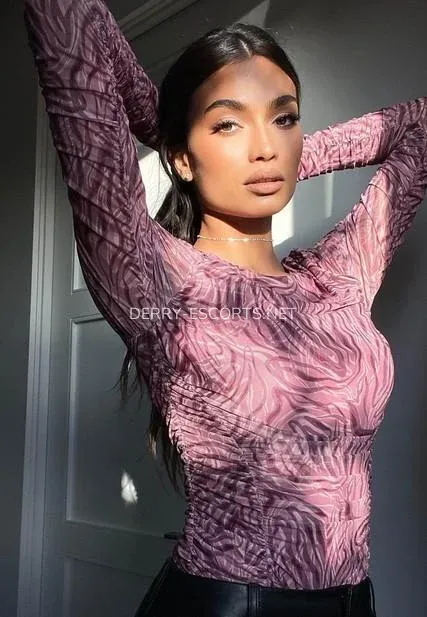 Derry escorts Crystal — 3