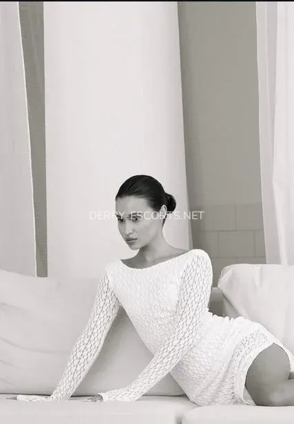 Derry escorts Alma — 3