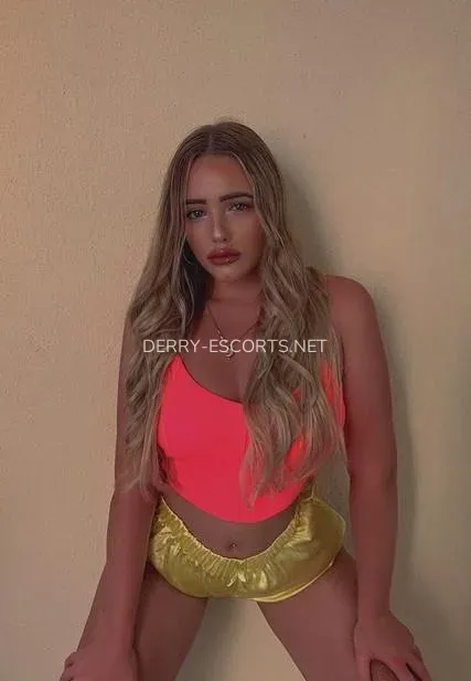 Derry escorts Therese — 1