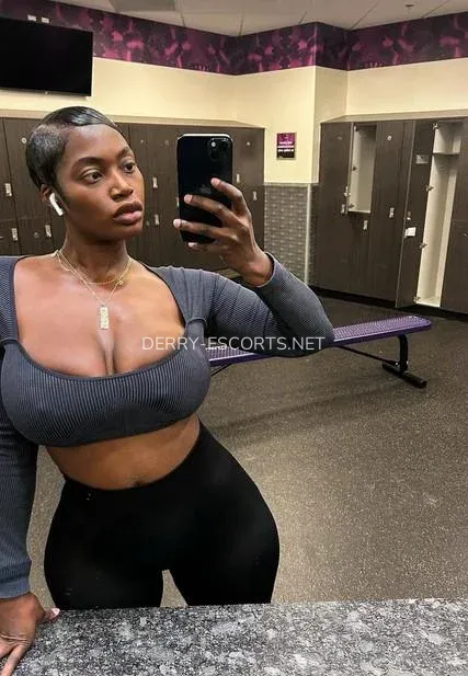 Derry escorts Birgitta — 9