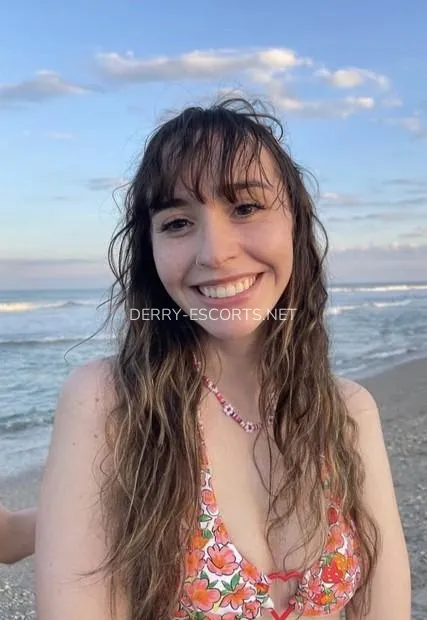 Derry escorts Jennifer — 2