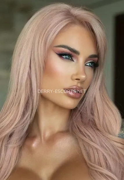 Derry escorts Cynthia — 2