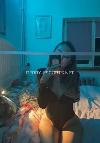 Derry escorts Erika — 4