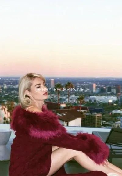 Derry escorts Josefin — 5