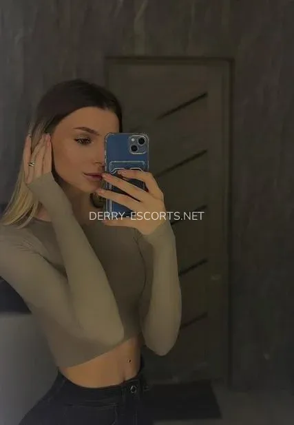 Derry escorts Zoey — 5