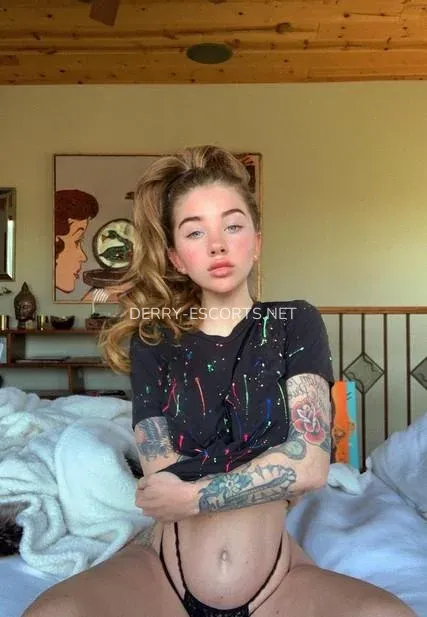 Derry escorts Viktoria — 4