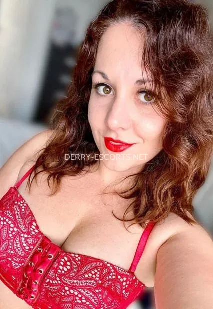 Derry escorts Lindsey — 1