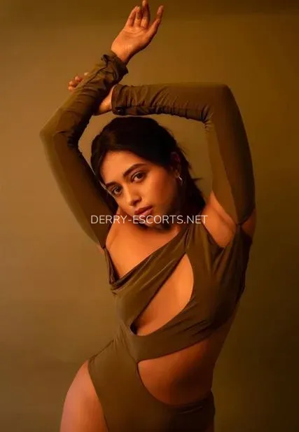 Derry escorts Pia — 5
