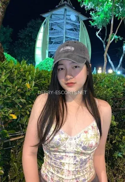 Derry escorts Kerstin — 10