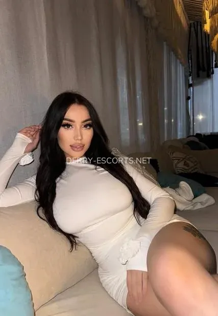 Derry escorts Anna — 4