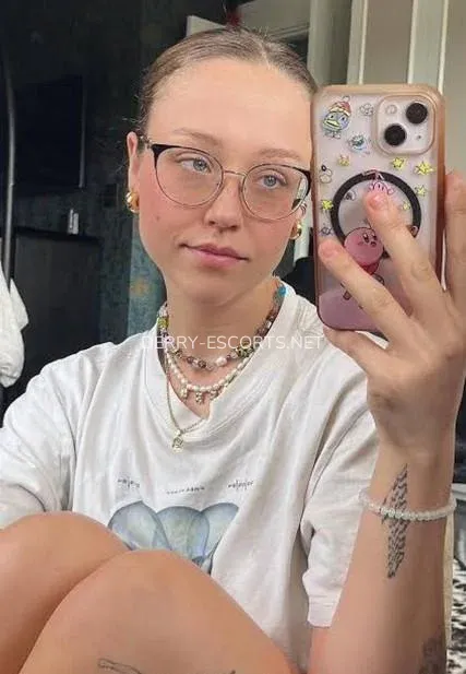 Derry escorts Jenna — 3