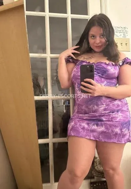 Derry escorts Catherine — 5