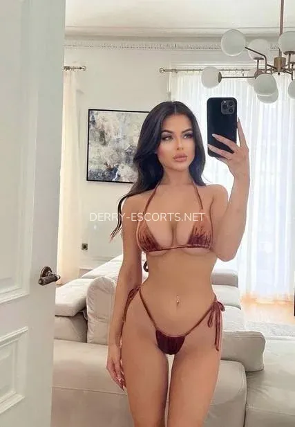 Derry escorts Therese — 10