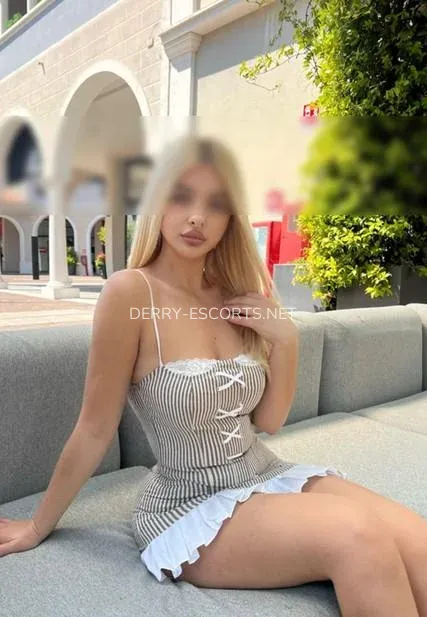 Derry escorts Åsa — 9