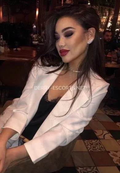 Derry escorts Lisa — 3