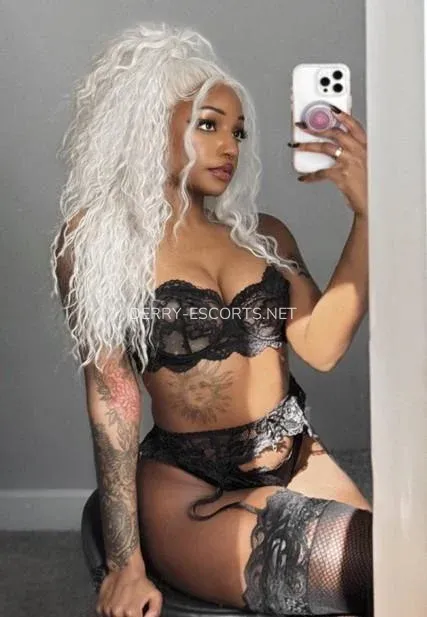 Derry escorts Anna — 4