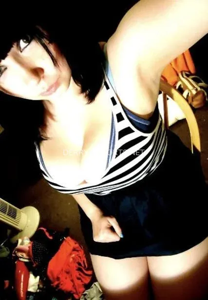 Derry escorts Layla — 1