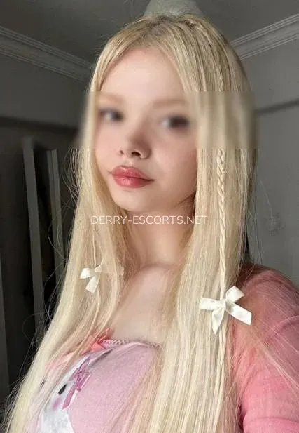 Derry escorts Kyra — 4