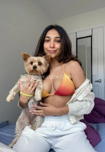 Derry escorts Caroline — 2