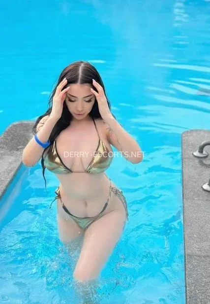 Derry escorts Anna — 6