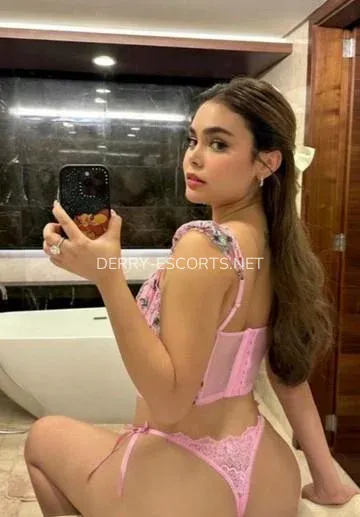 Derry escorts Laila — 3
