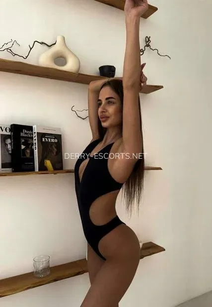 Derry escorts Cecilia — 9
