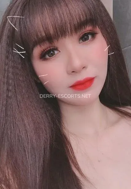 Derry escorts Amalia — 4