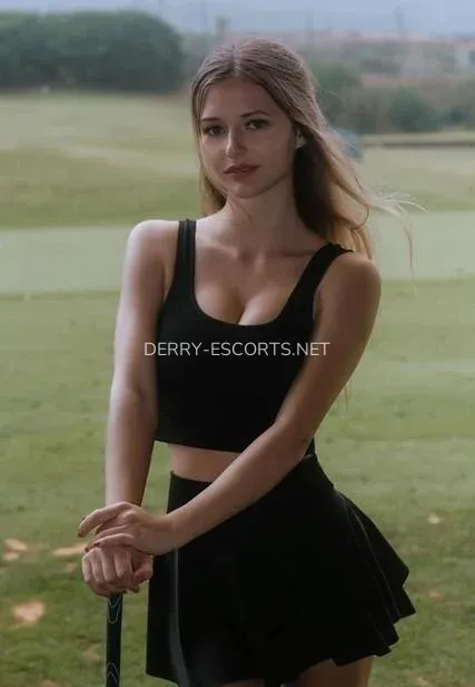 Derry escorts Vivian — 3