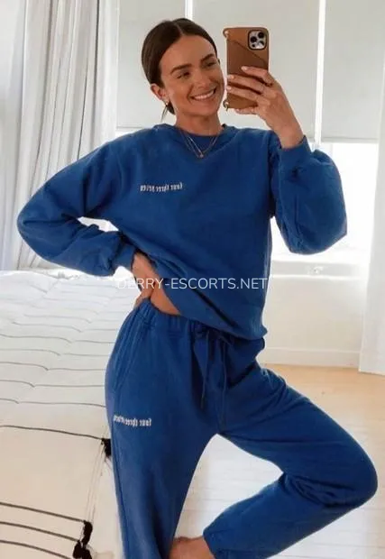 Derry escorts Malin — 2