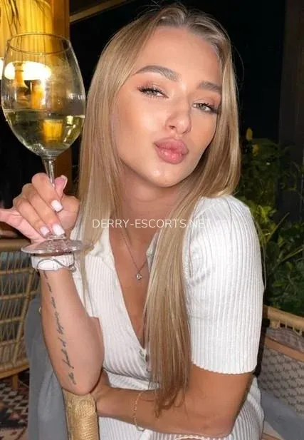 Derry escorts Jennifer — 1