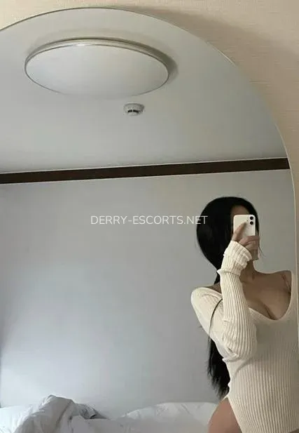 Derry escorts Chloe — 1