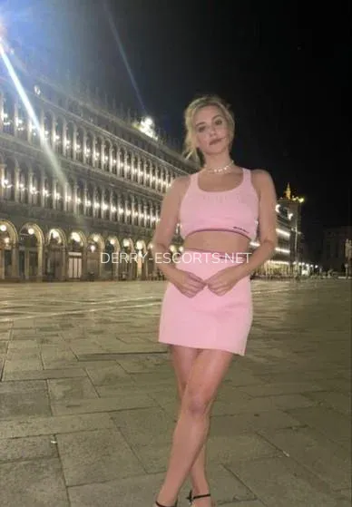 Derry escorts Zoe — 1
