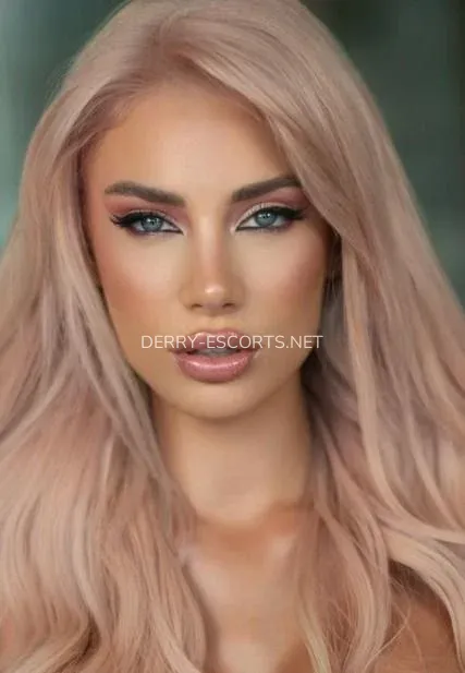 Derry escorts Cynthia — 1
