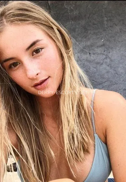 Derry escorts Abril — 6