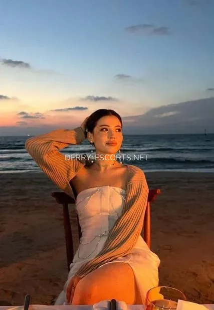 Derry escorts Kylee — 8