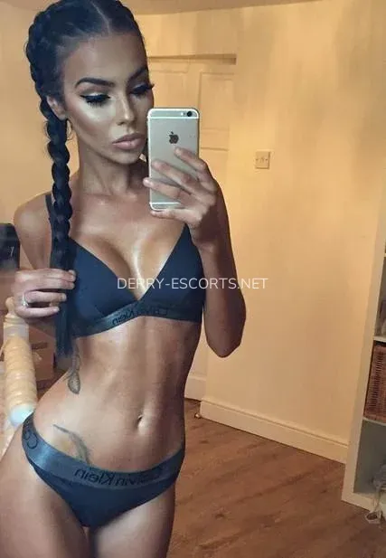 Derry escorts Aaliyah — 1