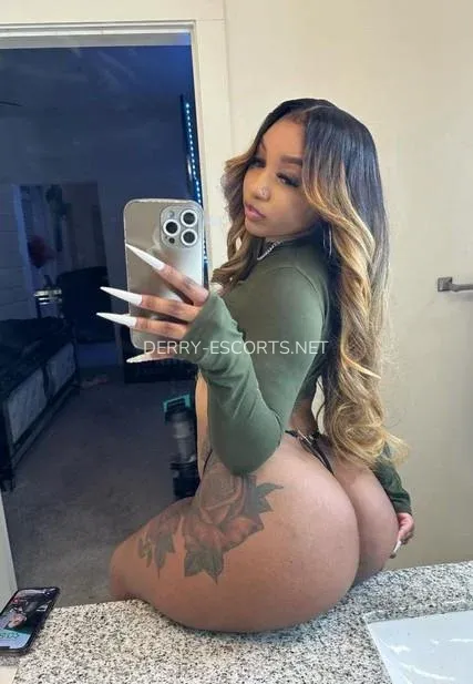 Derry escorts Liliana — 1