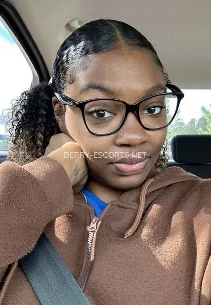Derry escorts Alyssa — 1