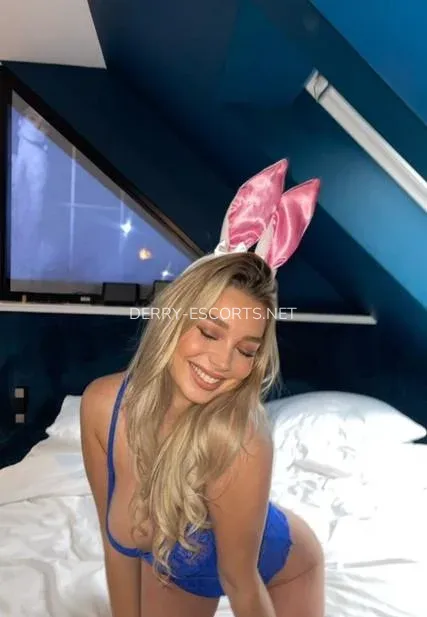 Derry escorts Sadie — 10